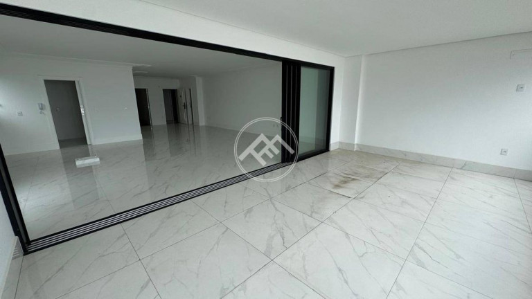 Imagem Apartamento com 4 Quartos à Venda, 225 m² em Meia Praia - Itapema Imagem Apartamento com 4 Quartos à Venda, 225 m² em Meia Praia - Itapema