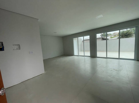 Imagem Casa com 3 Quartos à Venda, 242 m² em Centro - Barra Velha Imagem Casa com 3 Quartos à Venda, 242 m² em Centro - Barra Velha