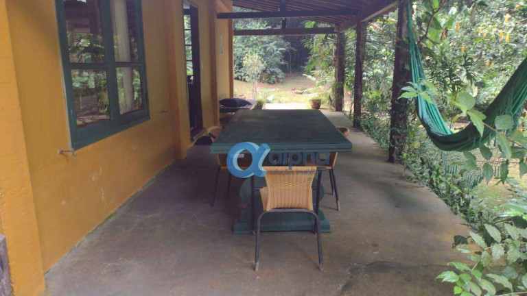 Casa com 2 Quartos para Alugar, 120 m² em Santo Antônio - Duque De Caxias