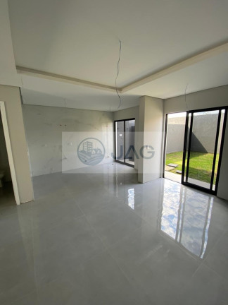 Imagem Imóvel com 3 Quartos à Venda, 145 m² em Uberaba - Curitiba Imagem Imóvel com 3 Quartos à Venda, 145 m² em Uberaba - Curitiba