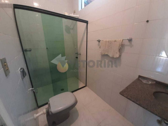 Imagem Casa com 4 Quartos à Venda, 147 m²