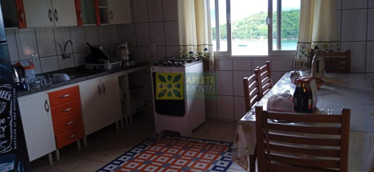 Imagem Casa com 6 Quartos à Venda, 420 m² em Araça - Porto Belo Imagem Casa com 6 Quartos à Venda, 420 m² em Araça - Porto Belo