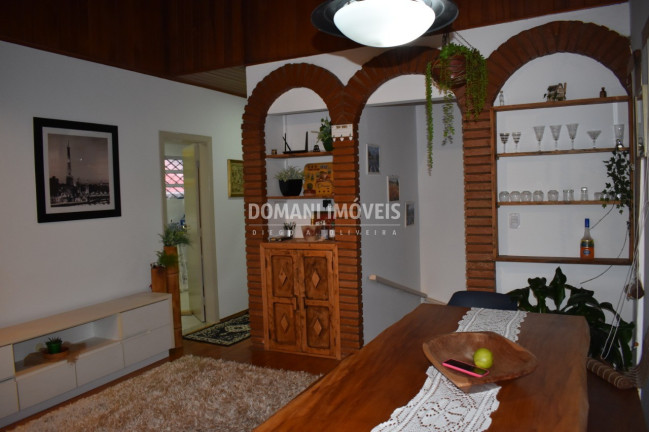 Imagem Imóvel com 4 Quartos à Venda, 202 m² em Região Da Vila Nova Suíça - Campos Do Jordão Imagem Imóvel com 4 Quartos à Venda, 202 m² em Região Da Vila Nova Suíça - Campos Do Jordão
