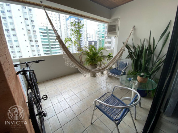 Apartamento com 3 Quartos à Venda, 100 m² em Centro - Balneário Camboriú