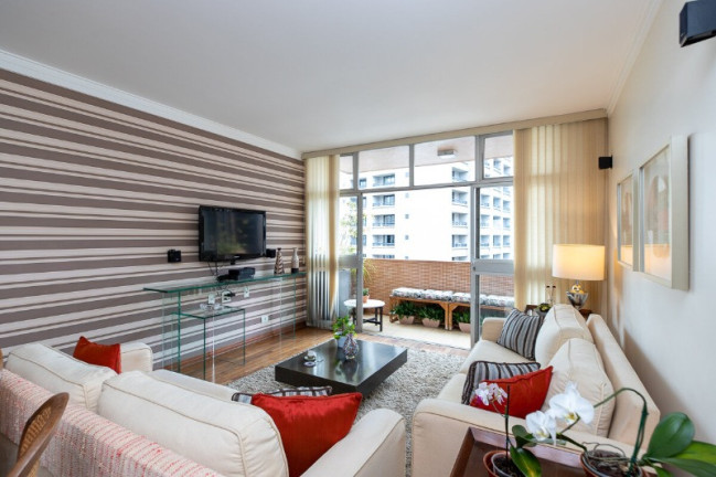 Imagem Imóvel com 3 Quartos à Venda, 180 m² em Itaim Bibi - São Paulo Imagem Imóvel com 3 Quartos à Venda, 180 m² em Itaim Bibi - São Paulo