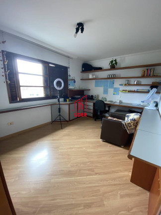 Imagem Casa com 4 Quartos à Venda, 345 m² em Ahú - Curitiba