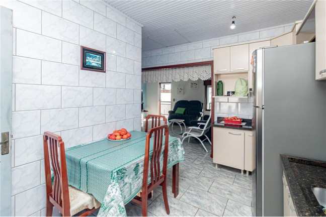 Imagem Casa com 2 Quartos à Venda,  em Jardim Itu - Porto Alegre