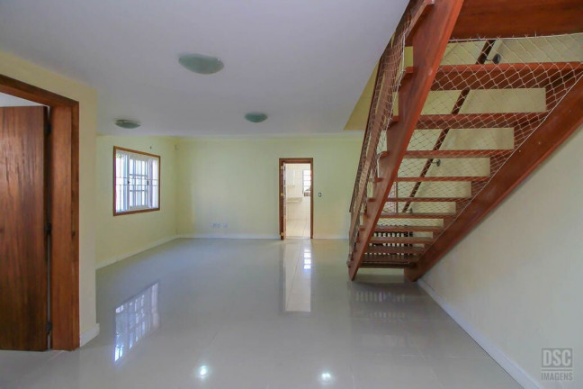 Imagem Casa com 4 Quartos à Venda, 225 m² em Tristeza - Porto Alegre