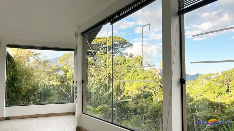 Imagem Casa com 3 Quartos à Venda, 252 m² em Soberbo - Teresópolis