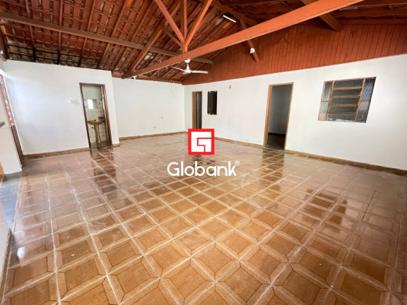 Imagem Sobrado com 8 Quartos para Alugar,  em Alto São João - Montes Claros