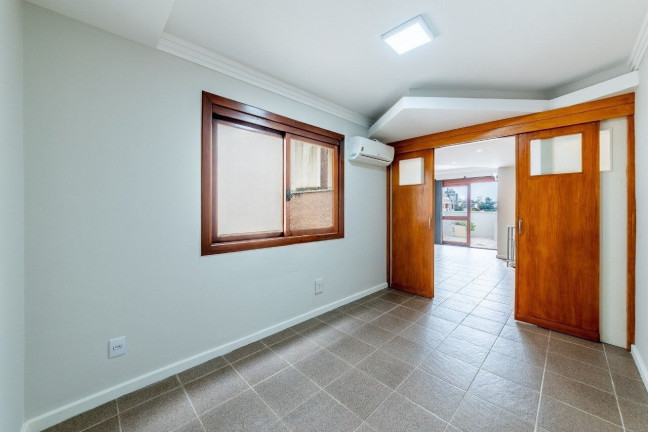 Imagem Cobertura com 2 Quartos à Venda, 135 m² em Mont Serrat - Porto Alegre Imagem Cobertura com 2 Quartos à Venda, 135 m² em Mont Serrat - Porto Alegre