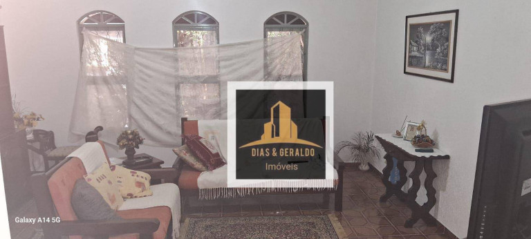 Imagem Casa com 2 Quartos à Venda, 200 m² em Conjunto Residencial Trinta E Um De Março - São José Dos Campos Imagem Casa com 2 Quartos à Venda, 200 m² em Conjunto Residencial Trinta E Um De Março - São José Dos Campos