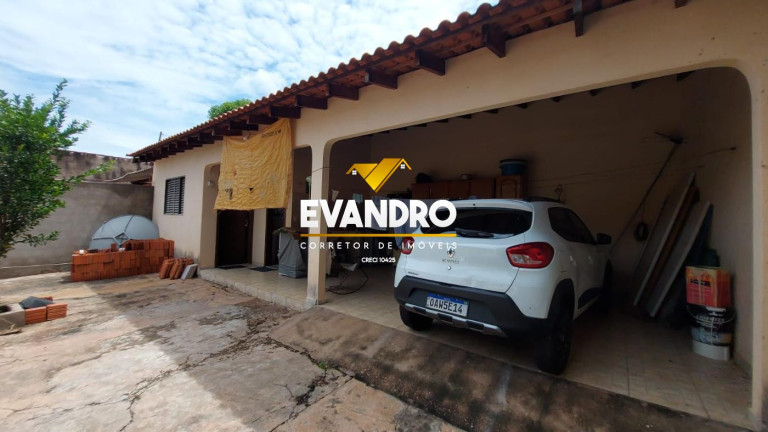 Imagem Casa com 4 Quartos à Venda, 319 m² em Morada Do Ouro - Cuiabá