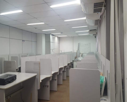 Sala Comercial para Alugar, 212 m² em República - São Paulo