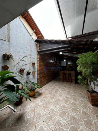 Imagem Sobrado com 4 Quartos à Venda, 220 m² em Centro - Penha