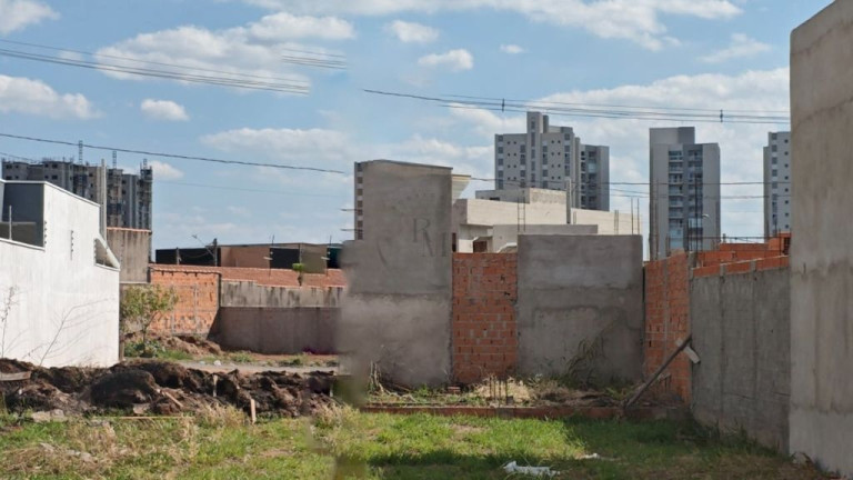 Terreno à Venda, 1 m² em Jardim Vila Verde - Hortolândia