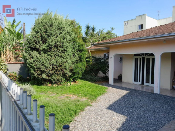 Casa com 3 Quartos à Venda, 144 m² em Iririu - Joinville