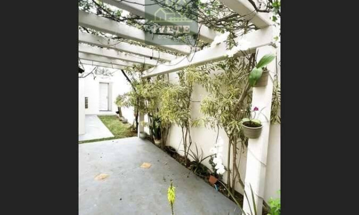 Imagem Casa com 2 Quartos à Venda, 127 m²