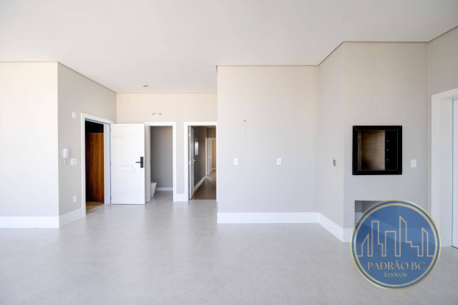 Imagem Apartamento com 4 Quartos à Venda, 135 m² em Centro - Balneário Camboriú Imagem Apartamento com 4 Quartos à Venda, 135 m² em Centro - Balneário Camboriú