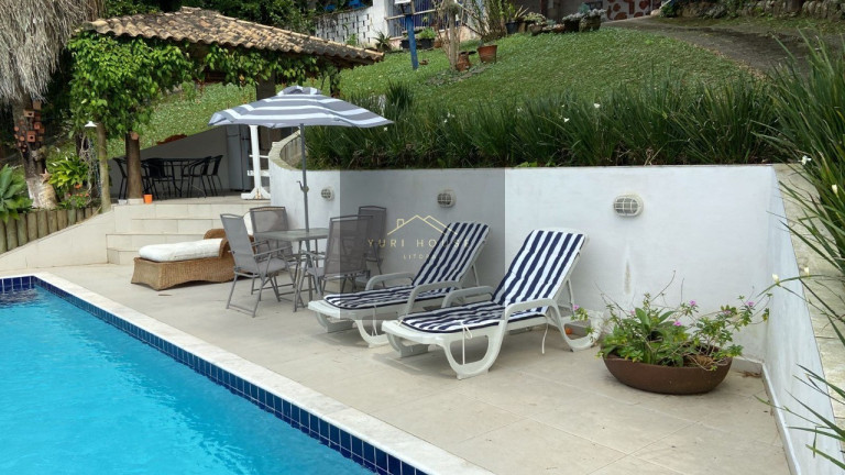 Casa com 3 Quartos à Venda, 290 m² em Prainha - Caraguatatuba