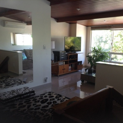 Imagem Casa de Condomínio com 3 Quartos à Venda, 210 m² em Tristeza - Porto Alegre