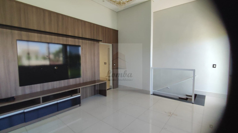 Imagem Casa com 5 Quartos para Alugar, 382 m² em Jardim Itália - Cuiabá