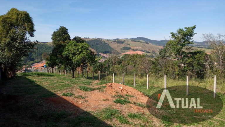 Terreno à Venda, 700 m² em Centro - Piracaia