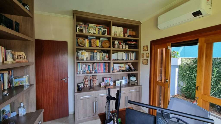 Imagem Casa com 4 Quartos à Venda, 380 m² em Jardim Indaiá - Embu Das Artes