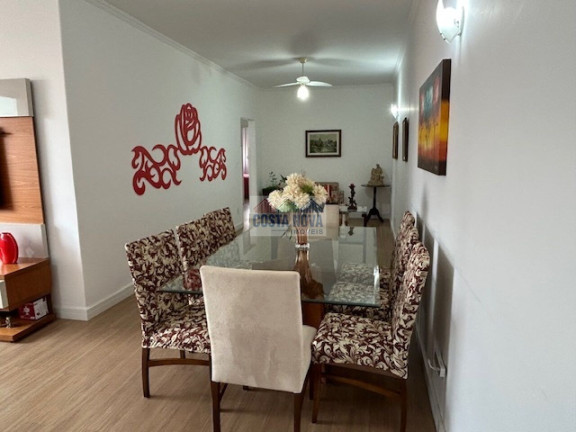 Apartamento com 3 Quartos à Venda, 147 m²