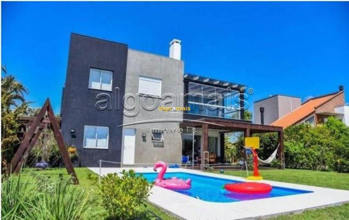 Casa com 4 Quartos à Venda, 276 m² em Condominio Ventura Club - Xangri-lá