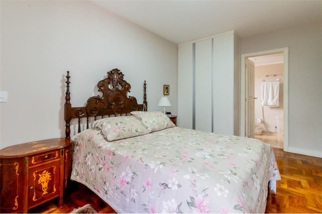 Imagem Imóvel com 3 Quartos à Venda, em Higienópolis - São Paulo Imagem Imóvel com 3 Quartos à Venda, em Higienópolis - São Paulo
