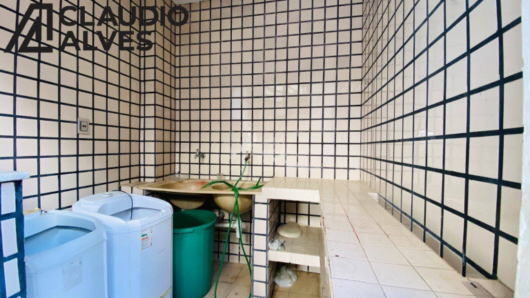 Imagem Casa com 5 Quartos à Venda, 292 m² em Centro - Feira De Santana Imagem Casa com 5 Quartos à Venda, 292 m² em Centro - Feira De Santana