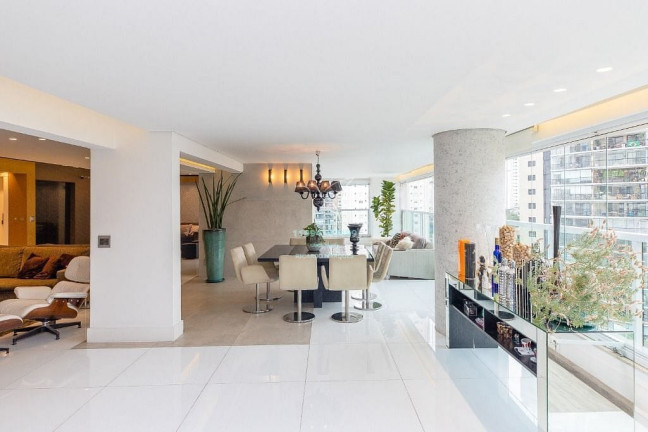 Imagem Apartamento com 4 Quartos à Venda, 335 m² em Moema - São Paulo Imagem Apartamento com 4 Quartos à Venda, 335 m² em Moema - São Paulo