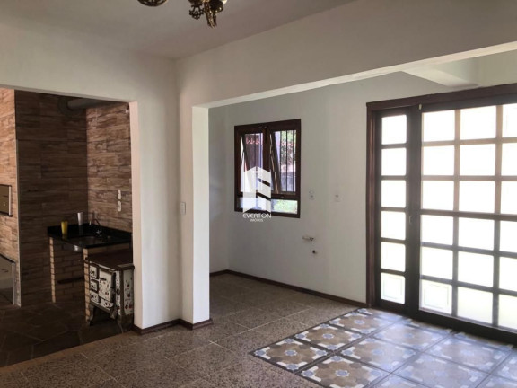 Imagem Casa com 3 Quartos à Venda, 180 m² em Camobi - Santa Maria