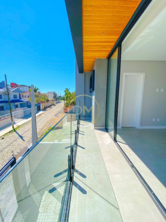 Imagem Casa com 3 Quartos à Venda, 154 m² em Itacolomi - Balneário Piçarras