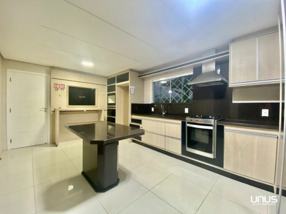 Imagem Casa com 3 Quartos à Venda, 250 m² em Forquilhas - São José Imagem Casa com 3 Quartos à Venda, 250 m² em Forquilhas - São José