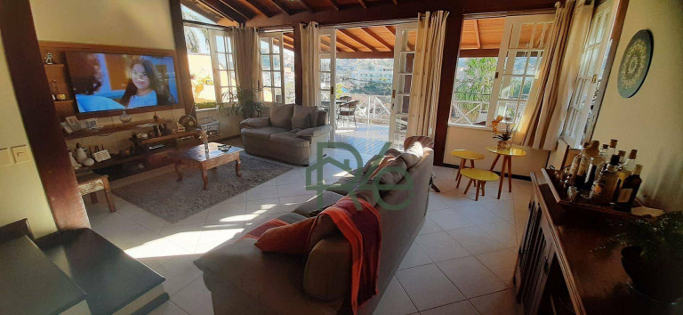 Imagem Casa com 4 Quartos à Venda, 230 m² em Parque Das Palmeiras - Angra Dos Reis