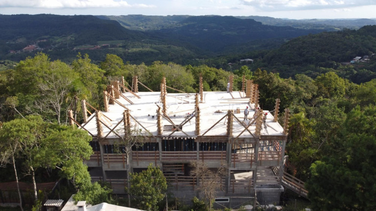 Apartamento com 2 Quartos à Venda, 71 m² em Carazal - Gramado