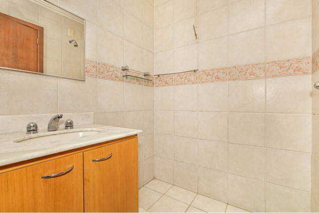 Imagem Casa de Condomínio com 3 Quartos à Venda, 205 m² em Ipanema - Porto Alegre