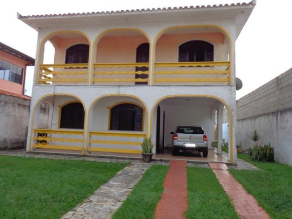 Sobrado com 5 Quartos à Venda, 250 m² em Sao Francisco - Serra