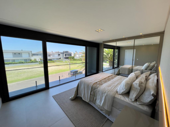 Imagem Sobrado com 5 Quartos à Venda, 420 m² em Remanso - Xangri-la