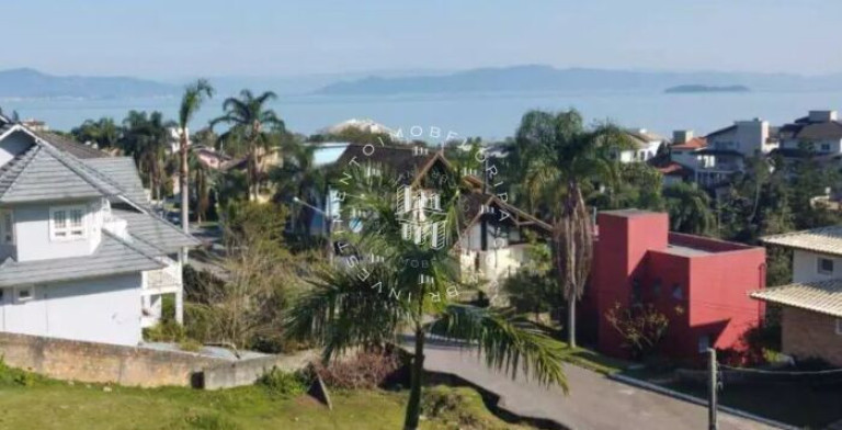 Imagem Terreno à Venda, 686 m² em Cacupé - Florianópolis