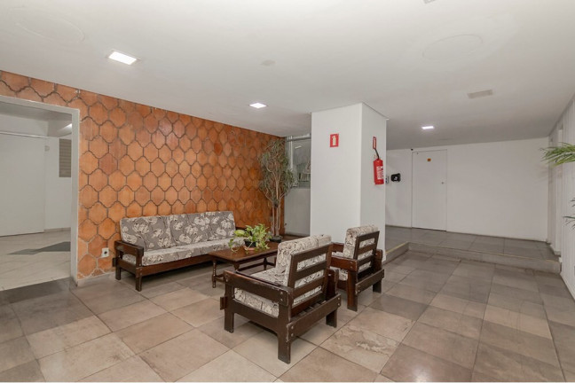 Imagem Apartamento com 1 Quarto à Venda, 150 m² em Centro Histórico - Porto Alegre Imagem Apartamento com 1 Quarto à Venda, 150 m² em Centro Histórico - Porto Alegre