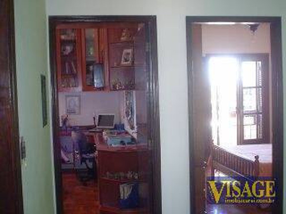 Imagem Sobrado com 4 Quartos à Venda,  em Cid. Jardim - Jacareí