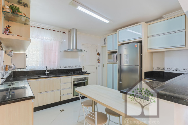Imagem Casa com 4 Quartos à Venda, 295 m² em Trindade - Florianópolis Imagem Casa com 4 Quartos à Venda, 295 m² em Trindade - Florianópolis
