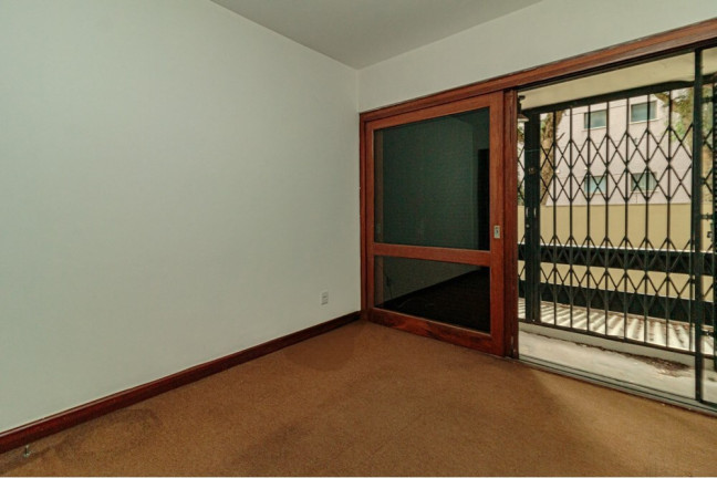 Imagem Apartamento com 3 Quartos à Venda, 135 m² em Moinhos De Vento - Porto Alegre Imagem Apartamento com 3 Quartos à Venda, 135 m² em Moinhos De Vento - Porto Alegre