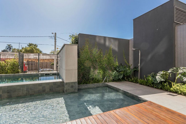Imagem Imóvel com 3 Quartos à Venda, 67 m² em Teresópolis - Porto Alegre Imagem Imóvel com 3 Quartos à Venda, 67 m² em Teresópolis - Porto Alegre