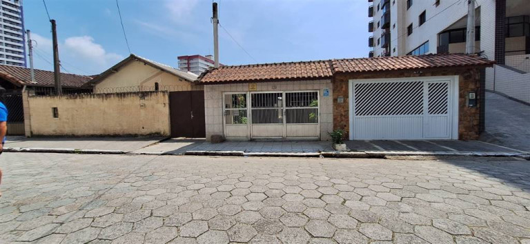 Casa com 3 Quartos à Venda,  em Aviacao - Praia Grande