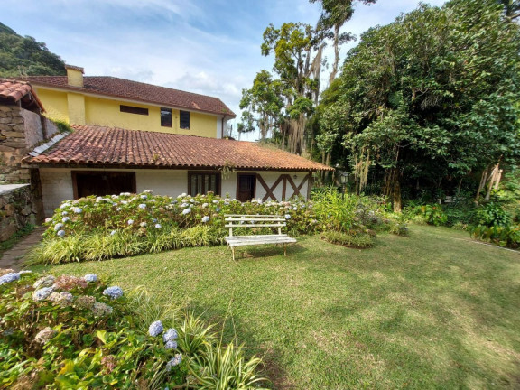 Imagem Casa com 3 Quartos à Venda, 300 m² em Parque Do Ingá - Teresópolis