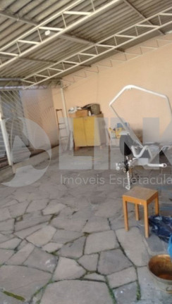Imagem Casa com 2 Quartos à Venda, 179 m² em Jardim Itu - Porto Alegre Imagem Casa com 2 Quartos à Venda, 179 m² em Jardim Itu - Porto Alegre